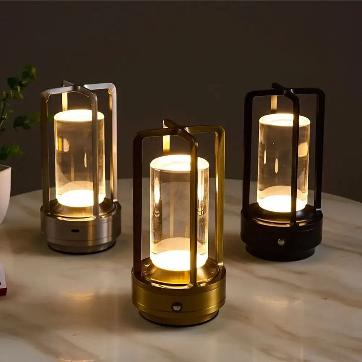 Three cordless table lamps with a warm glow - Lamps collection