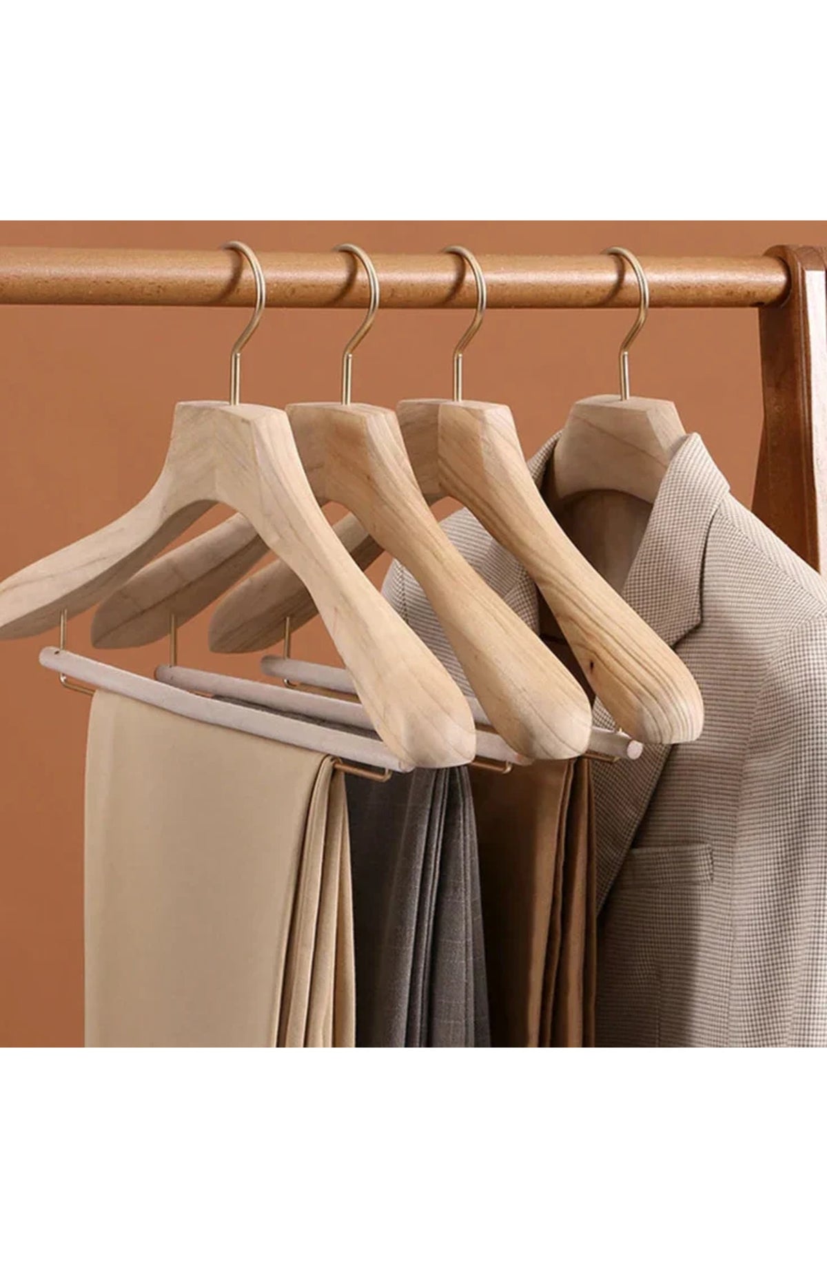 Camphor Wood Clothes Hangers - Wide Shoulder