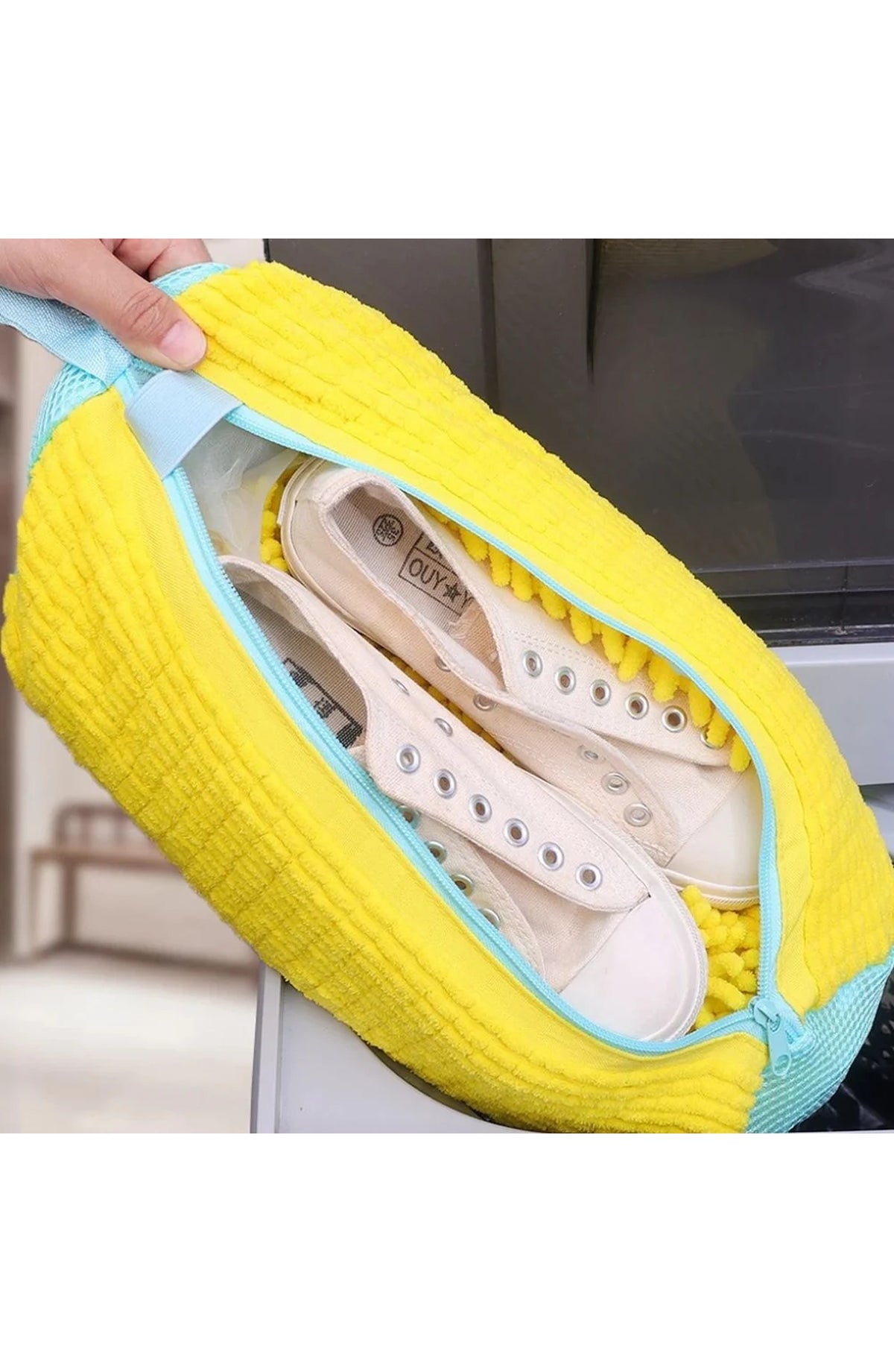 Shoe Washing Mesh Bag - Machine-Washable Sneaker Protector