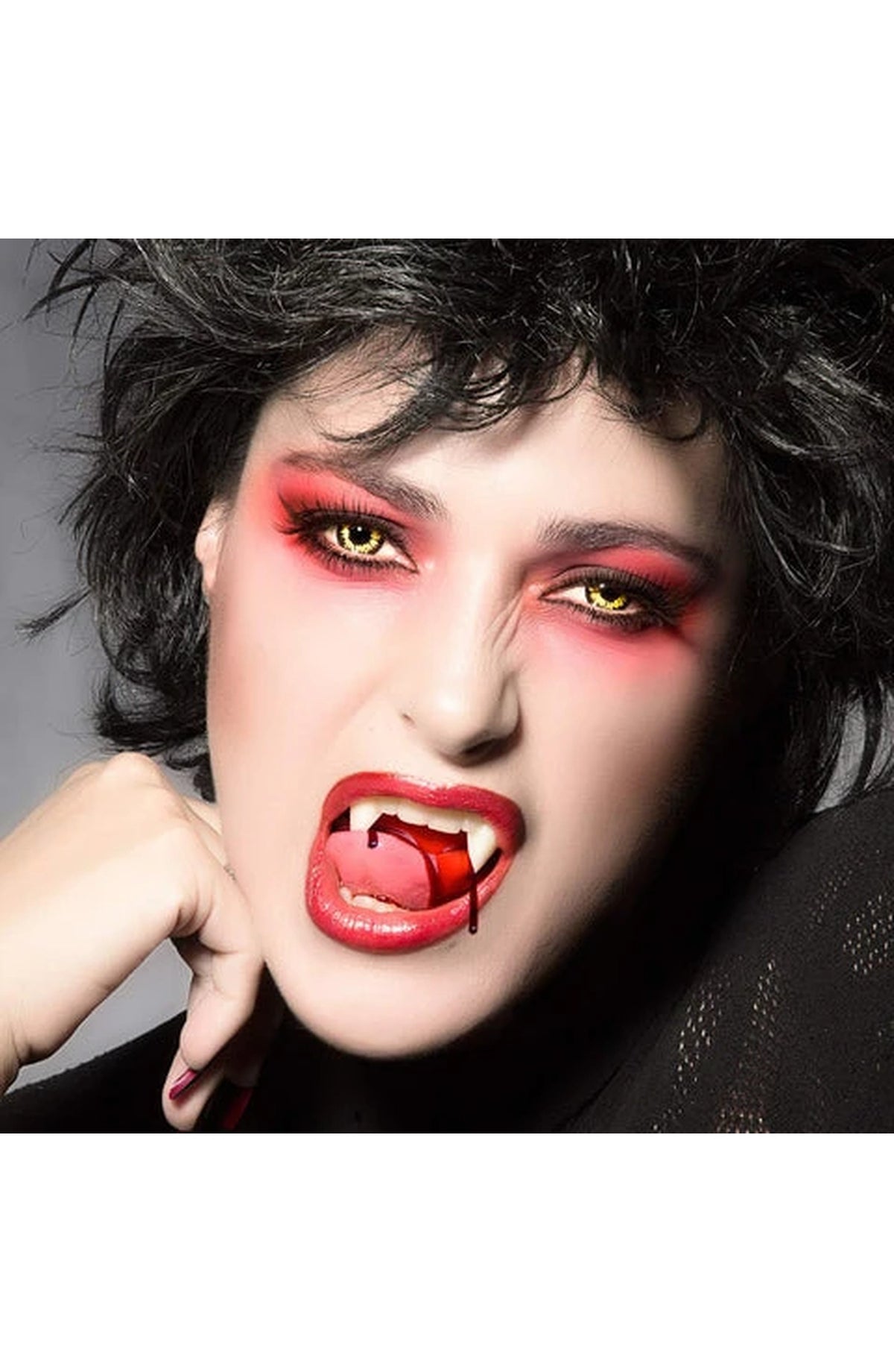 Retractable Vampire Fangs - Reusable Costume Teeth