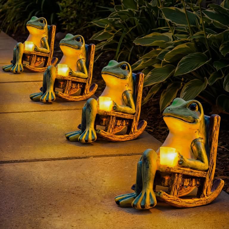 Solar Frog Garden Statue, 10 in Resin Frog with Solar Light for Yard
